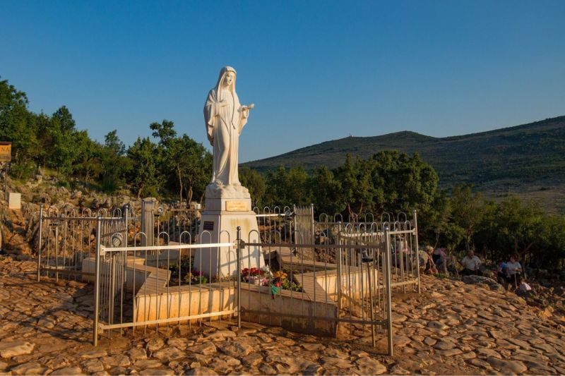 spirituális elvonulás Boszniában